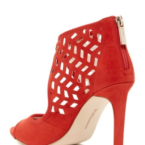 Super Cute and Very Sexy BCBG Generation Camdynn Laser-Cut Heeled. Size 9 - Picture 2 of 8